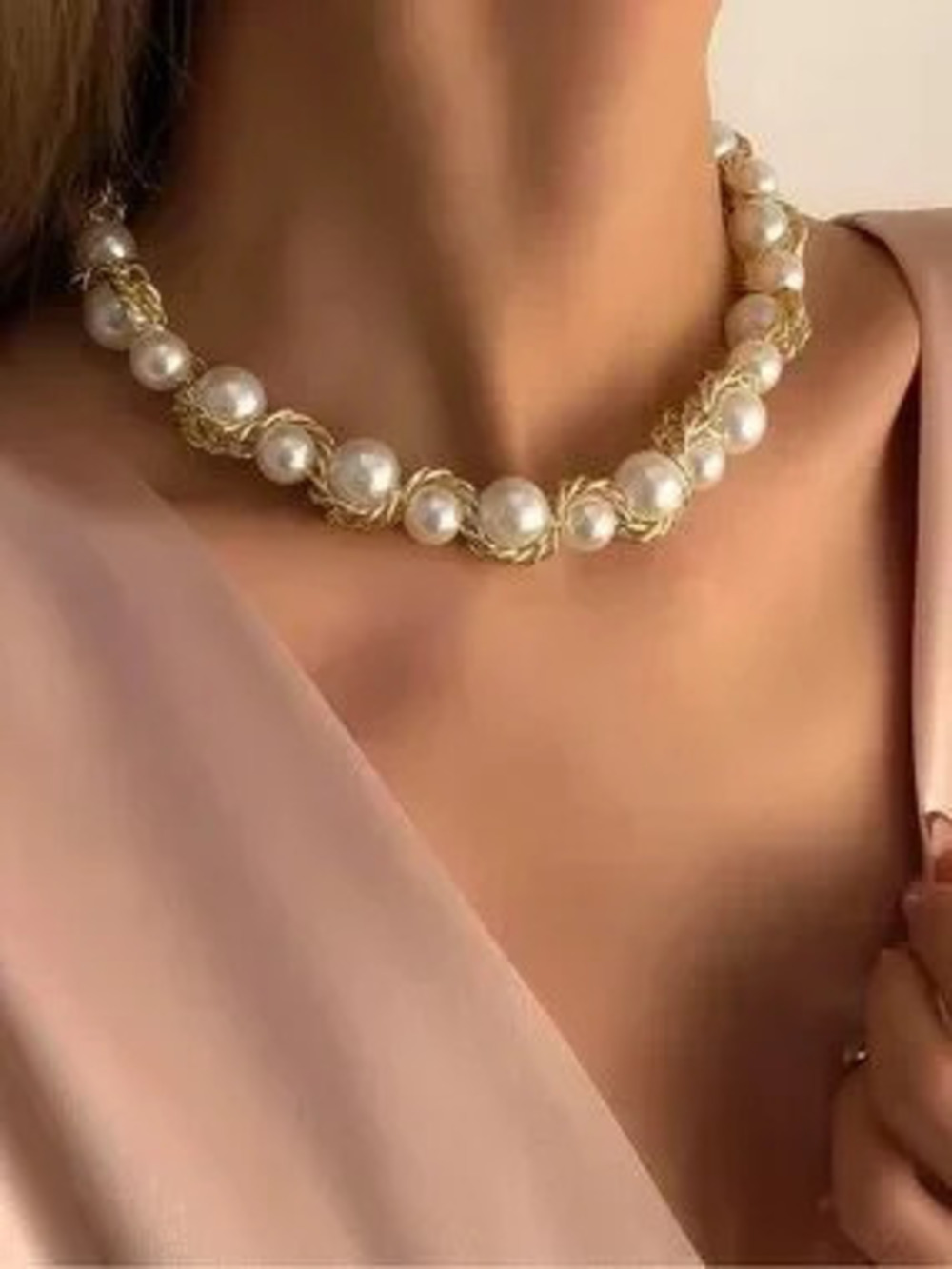 Verelle Pearl Sculpt Collar Necklace